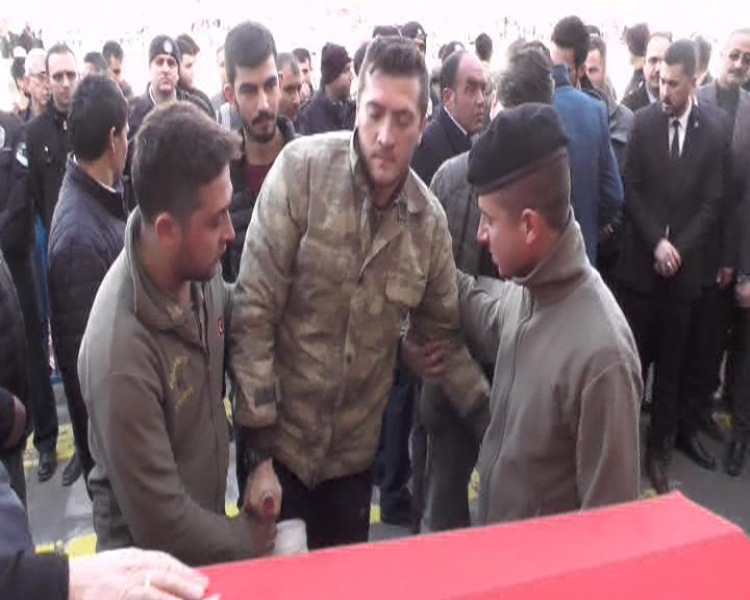 ŞEHİT ER NURULLAH SEÇEN'E SON GÖREV 18
