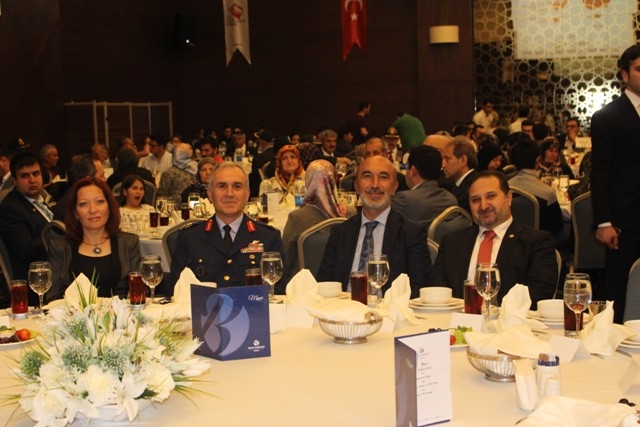 Şehit aileleri ve gaziler iftarda buluştu 13