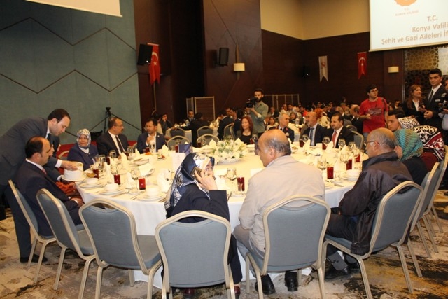 Şehit aileleri ve gaziler iftarda buluştu 14