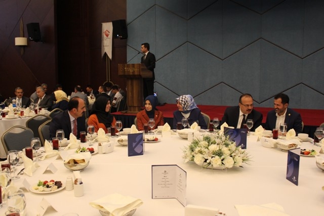 Şehit aileleri ve gaziler iftarda buluştu 9