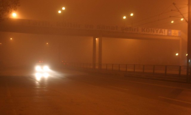 Yoğun sis hayatı olumsuz etkiliyor 3