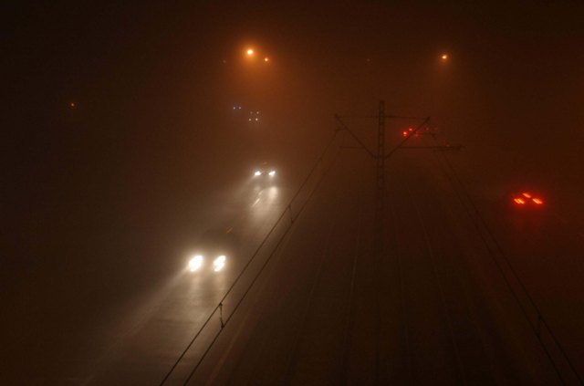 Yoğun sis hayatı olumsuz etkiliyor 7