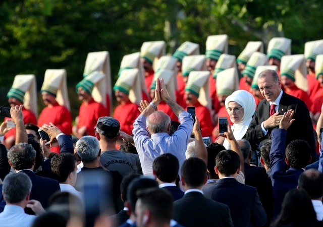 Türkiye için tarihi gün 208