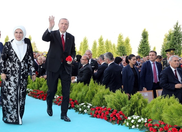 Türkiye için tarihi gün 220