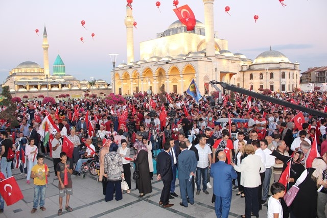 Mevlana Meydanı Dar Geldi 14