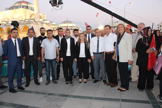 Mevlana Meydanı Dar Geldi 15