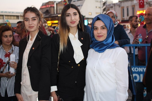Mevlana Meydanı Dar Geldi 24