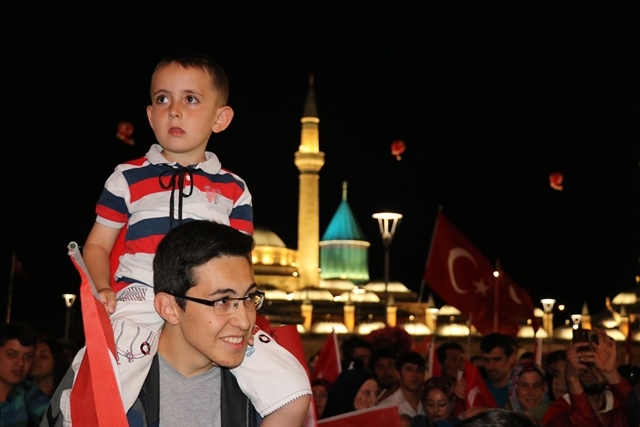 Mevlana Meydanı Dar Geldi 27