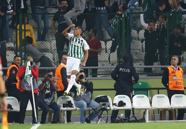 Atiker Konyaspor - Beşiktaş: 2-2 17