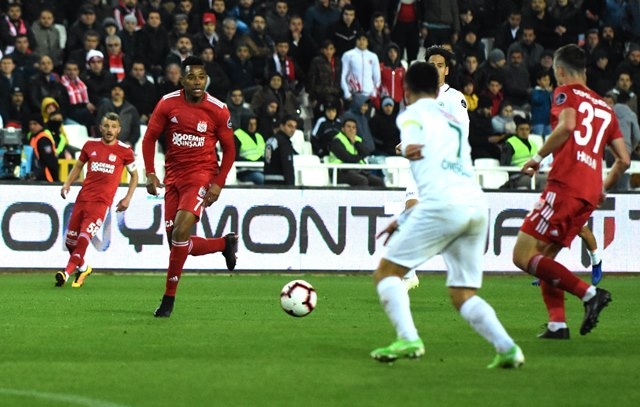 Demir Grup Sivasspor- Atiker Konyaspor: 0-0 27