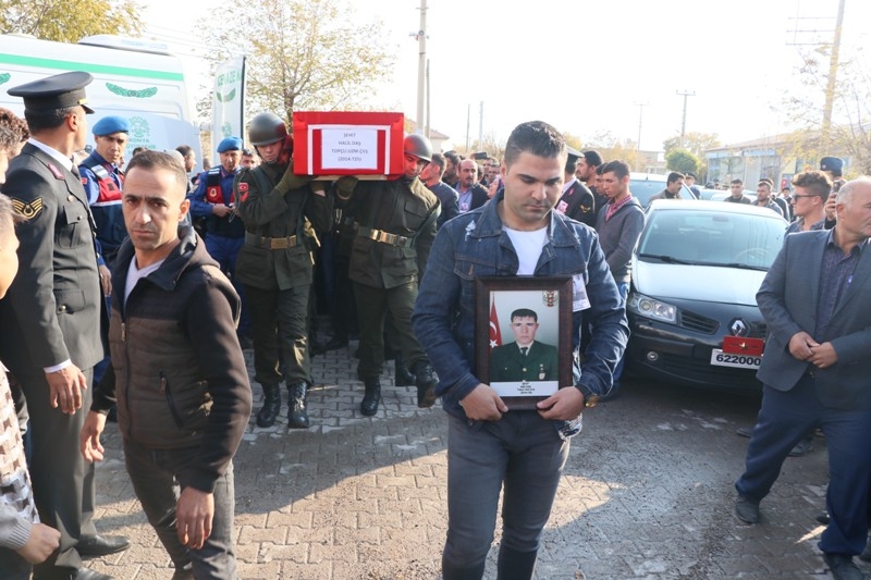 Şehit Uzman Çavuş Halil Daş'a son görev 17