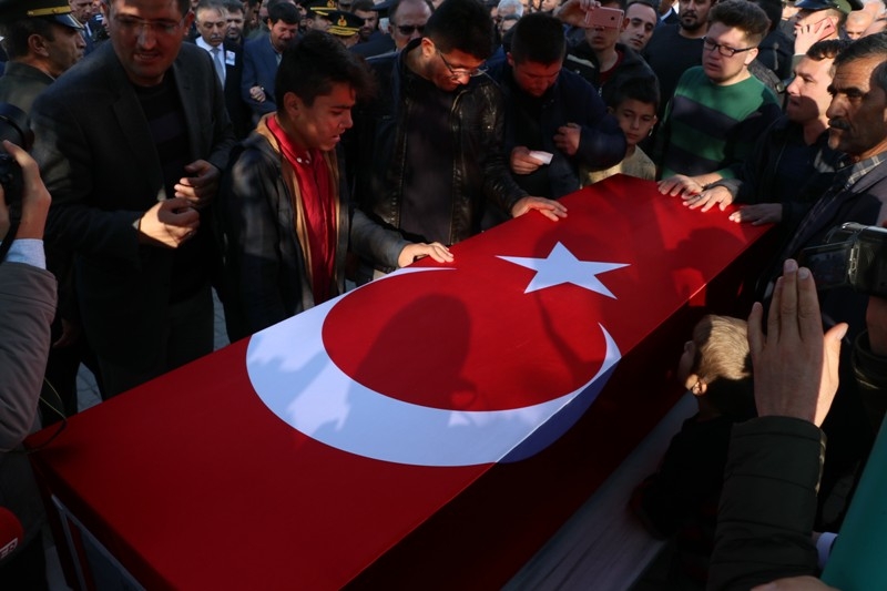 Şehit Uzman Çavuş Halil Daş'a son görev 18