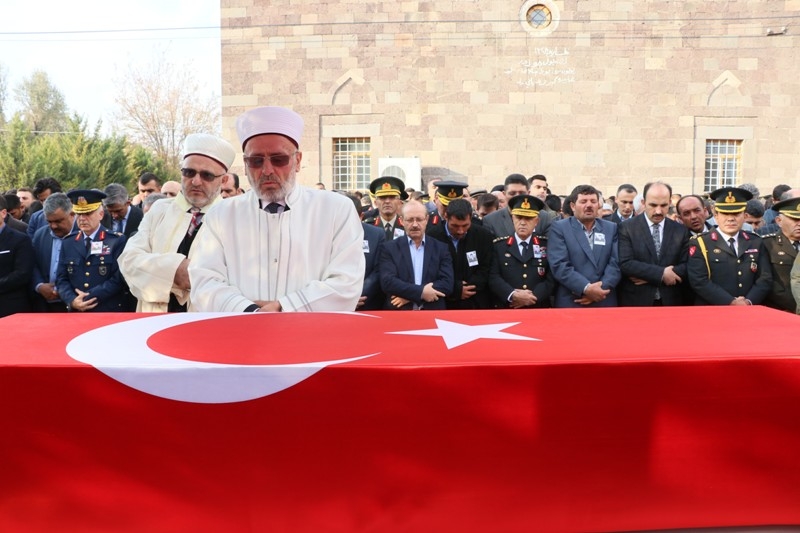 Şehit Uzman Çavuş Halil Daş'a son görev 24