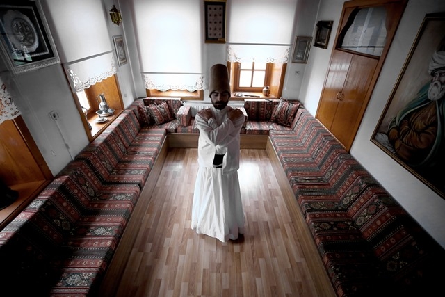 Mevlana'nın "gel" çağrısını yüzyıllardır yaşatanlar 21