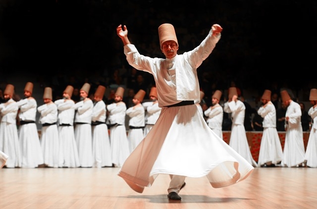 Mevlana'nın "gel" çağrısını yüzyıllardır yaşatanlar 37