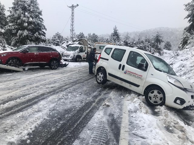 Antalya-Konya karayolunda kar engeli 1