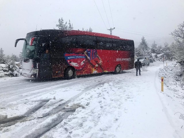 Antalya-Konya karayolunda kar engeli 2