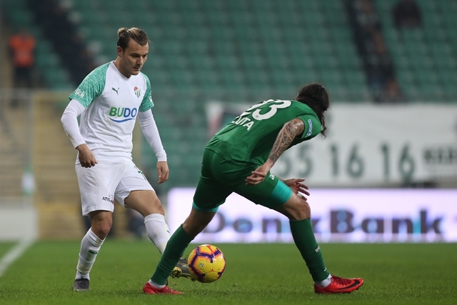 Bursaspor: 0 - Atiker Konyaspor: 0 69