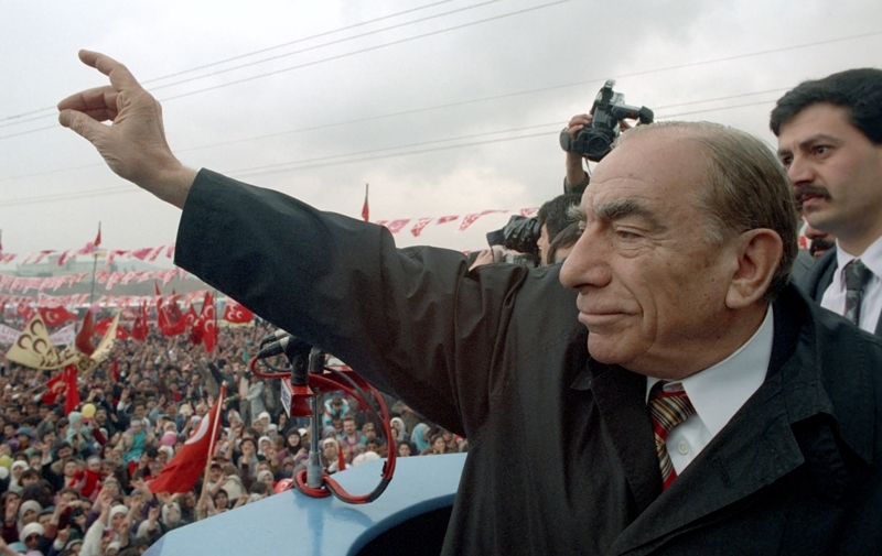 MHP SİYASETTE YARIM ASRI DEVİRDİ 14