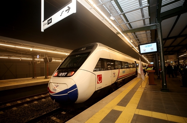 YHT ile Konya-İstanbul  4 saat 45 dakika 13