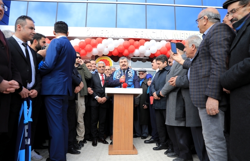 Sağlık Bakanı Fahrettin Koca memleketi Konya'da 42