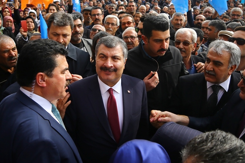 Sağlık Bakanı Fahrettin Koca memleketi Konya'da 54
