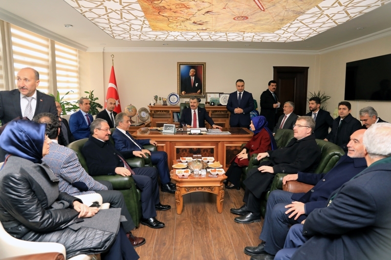 Sağlık Bakanı Fahrettin Koca memleketi Konya'da 9