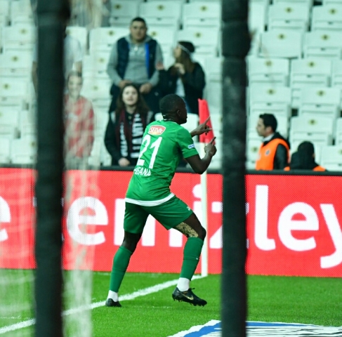 Beşiktaş: 3 - Atiker Konyaspor: 2 101