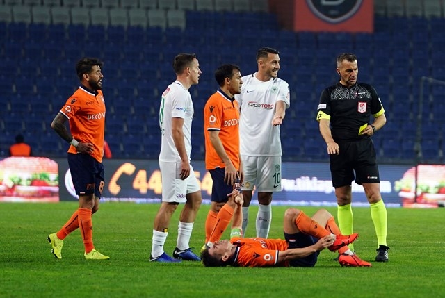 Medipol Başakşehir: 2 - Atiker Konyaspor: 0 46