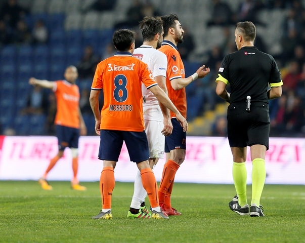 Medipol Başakşehir: 2 - Atiker Konyaspor: 0 6