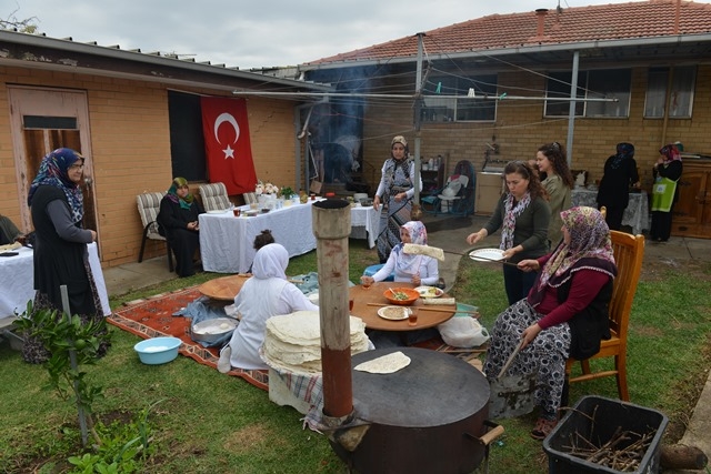 Avustralya’daki Konyalılar "yufka ekmek" geleneğini sürdürüyor 11