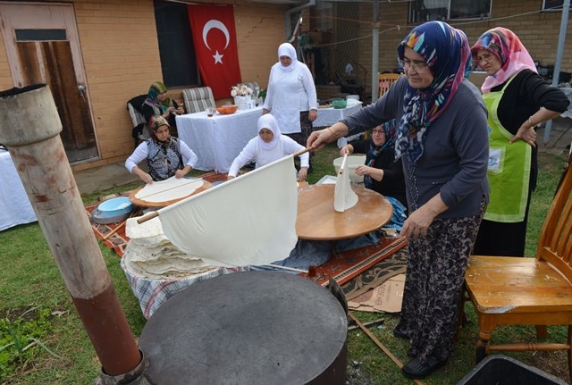 Avustralya’daki Konyalılar "yufka ekmek" geleneğini sürdürüyor 6