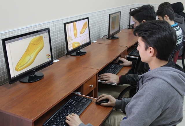 Türkiye'nin "ayakkabı tasarımcıları" bu okulda yetişiyor 7