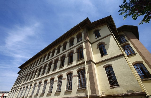 Türkiye'nin asırlık eğitim yuvası Konya Lisesi