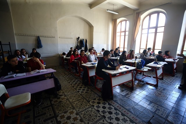 Türkiye'nin asırlık eğitim yuvası  Konya Lisesi 12