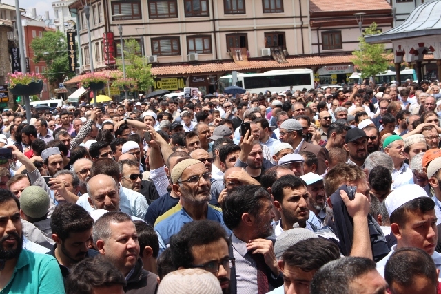 Konya'da Mursi için gıyabi cenaze namazı 16