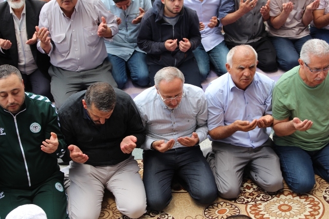 Konya'da Mursi için gıyabi cenaze namazı 3