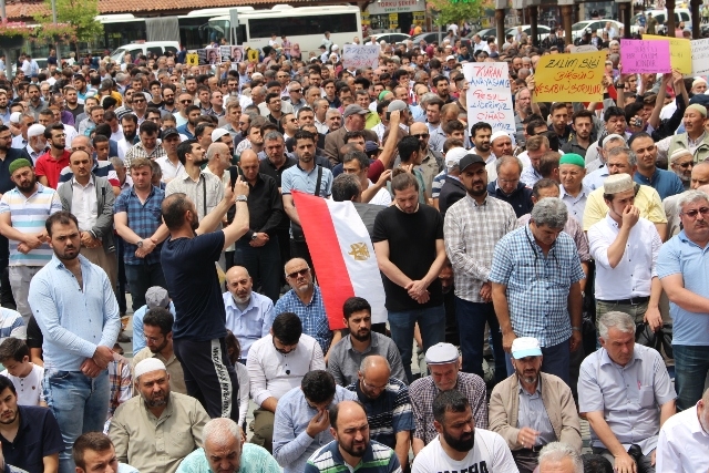 Konya'da Mursi için gıyabi cenaze namazı 9