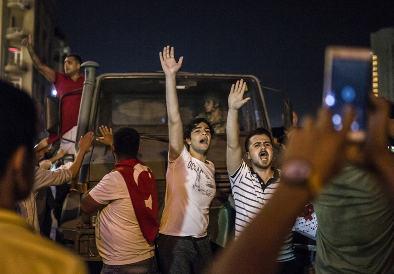 TANKLARA KARŞI DURAN BÜYÜK MİLLET (Az bilinen fotoğraflar) 33