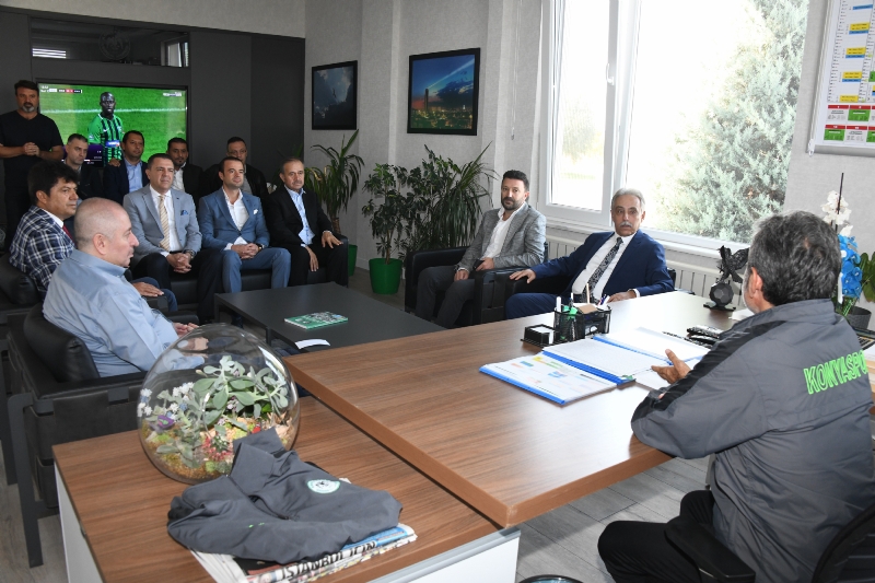 Vali Cüneyit OrhanToprak: Fanatik Konyasporluyum 11