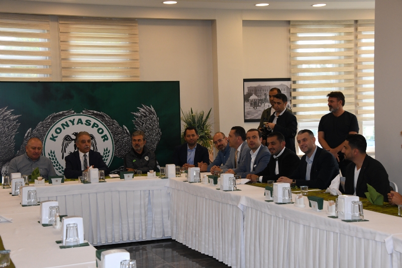 Vali Cüneyit OrhanToprak: Fanatik Konyasporluyum 14