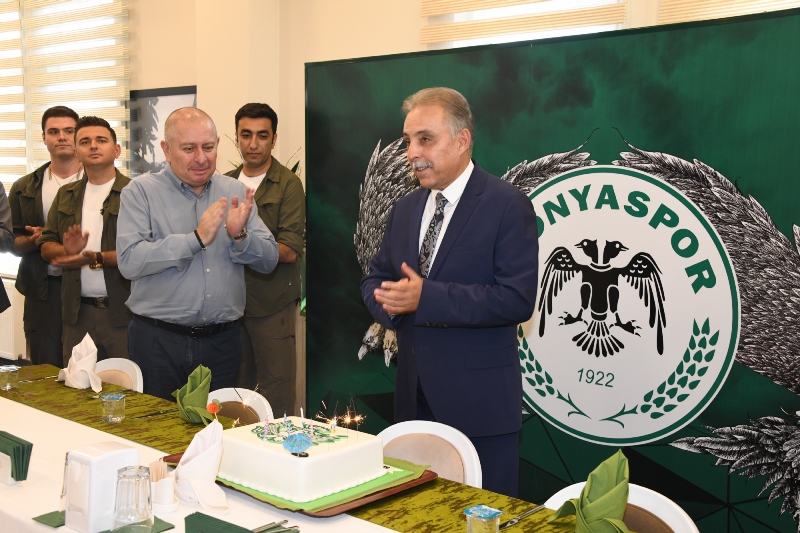 Vali Cüneyit OrhanToprak: Fanatik Konyasporluyum 9