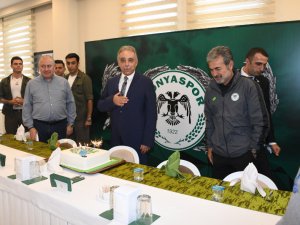 Vali Cüneyit OrhanToprak: Fanatik Konyasporluyum