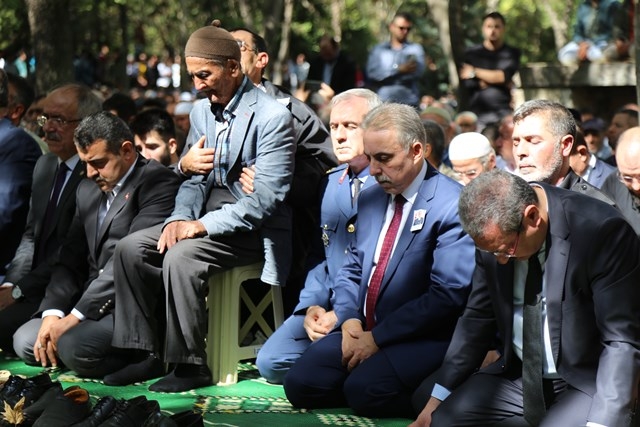 Şehit Uzman Onbaşı Mermer son yolculuğuna uğurlandı 19