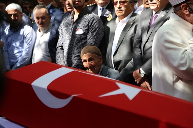 Şehit Uzman Onbaşı Mermer son yolculuğuna uğurlandı 22