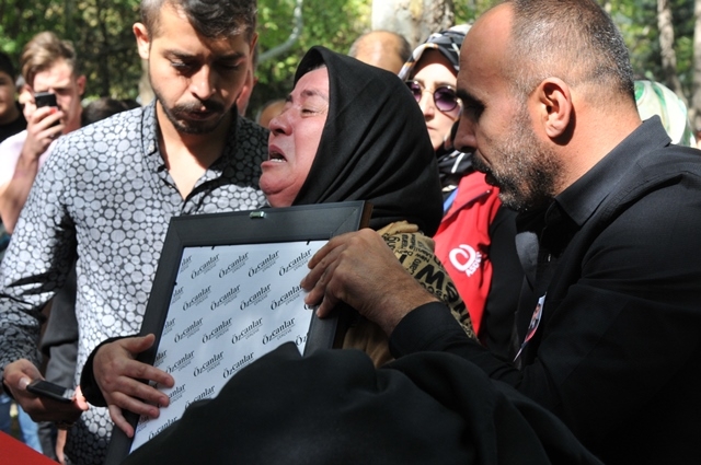 Şehit Uzman Onbaşı Mermer son yolculuğuna uğurlandı 24