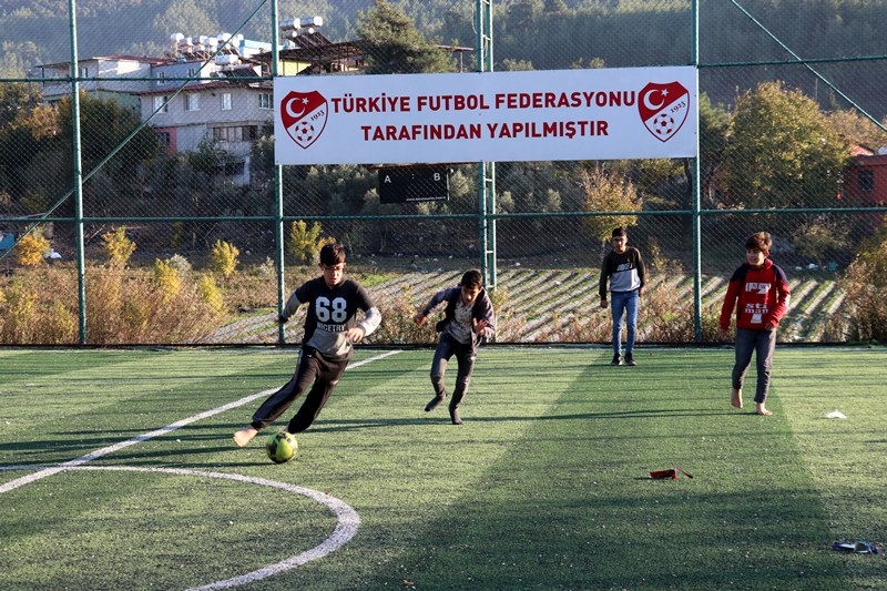 Suriyelilerin barındırıldığı merkezler Türkiye'nin yüz akı oldu 29