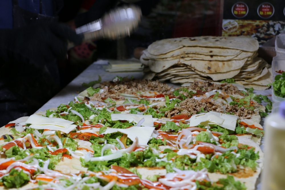 Tavuk döner için günlerce bekliyorlar 3