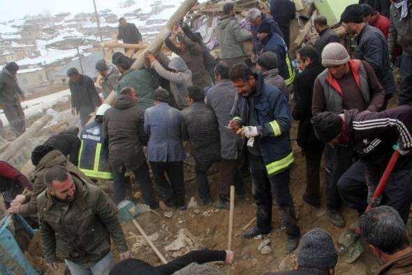 İran'daki deprem Van'da hissedildi! 9 vatandaşımız hayatını ka 1