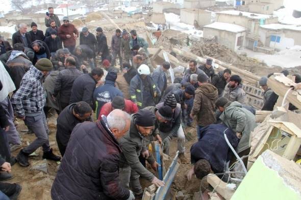 İran'daki deprem Van'da hissedildi! 9 vatandaşımız hayatını ka 5